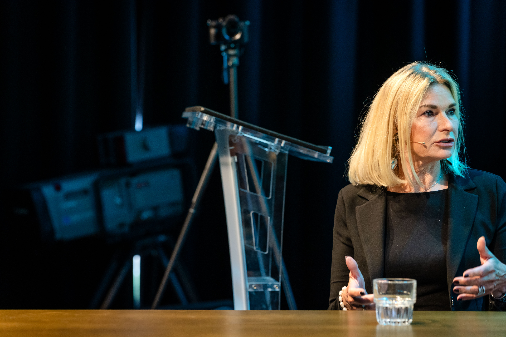Marleen de Wilde tijdens een lezing